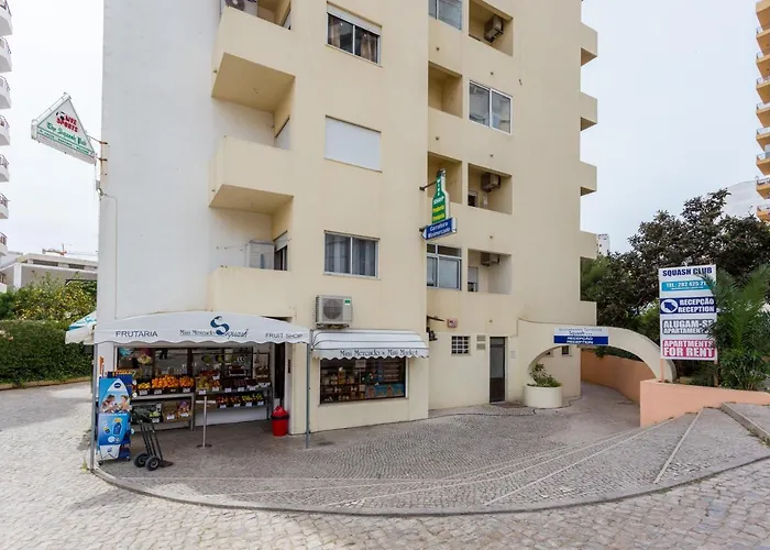 Squash Rocha Suite Beach Apartment